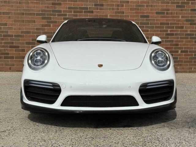 Порше 911 2019 в Черновцах на Automoto.ua Белый Порше 911, объемом двигателя 3.8 л и пробегом 36 тыс. км за 55000 $, фото 1 на Automoto.ua