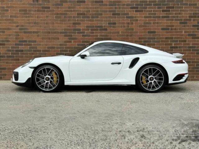 Порше 911 2019 в Черновцах на Automoto.ua Белый Порше 911, объемом двигателя 3.8 л и пробегом 36 тыс. км за 55000 $, фото 3 на Automoto.ua