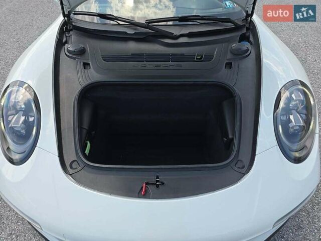 Белый Порше 911, объемом двигателя 0 л и пробегом 51 тыс. км за 78000 $, фото 13 на Automoto.ua