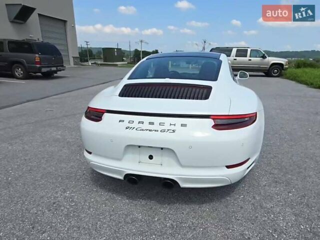 Белый Порше 911, объемом двигателя 0 л и пробегом 51 тыс. км за 78000 $, фото 2 на Automoto.ua