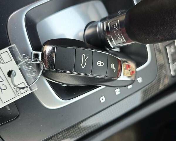 Белый Порше 911, объемом двигателя 0 л и пробегом 51 тыс. км за 78000 $, фото 9 на Automoto.ua