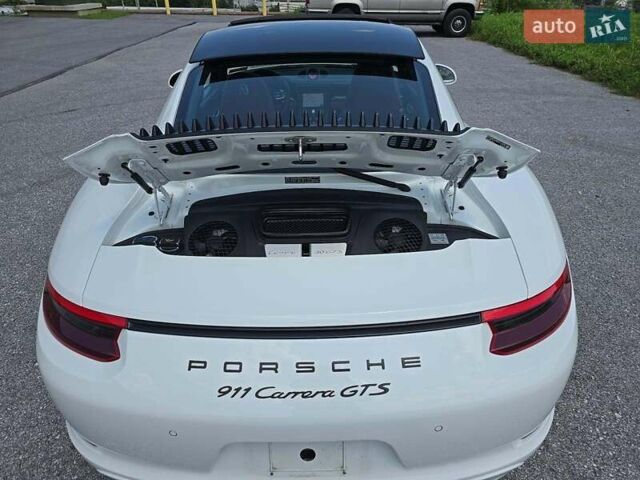 Белый Порше 911, объемом двигателя 0 л и пробегом 51 тыс. км за 78000 $, фото 4 на Automoto.ua