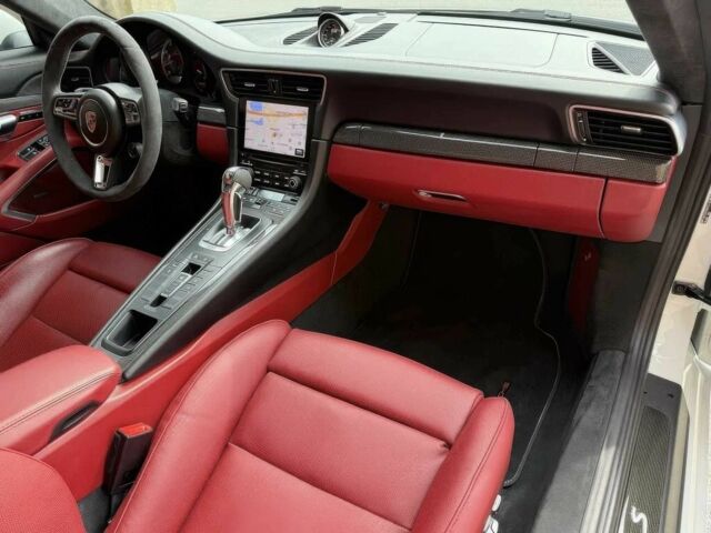 Порше 911 2019 в Черновцах на Automoto.ua Белый Порше 911, объемом двигателя 3.8 л и пробегом 36 тыс. км за 55000 $, фото 11 на Automoto.ua