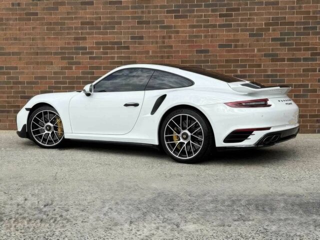 Порше 911 2019 в Черновцах на Automoto.ua Белый Порше 911, объемом двигателя 3.8 л и пробегом 36 тыс. км за 55000 $, фото 4 на Automoto.ua