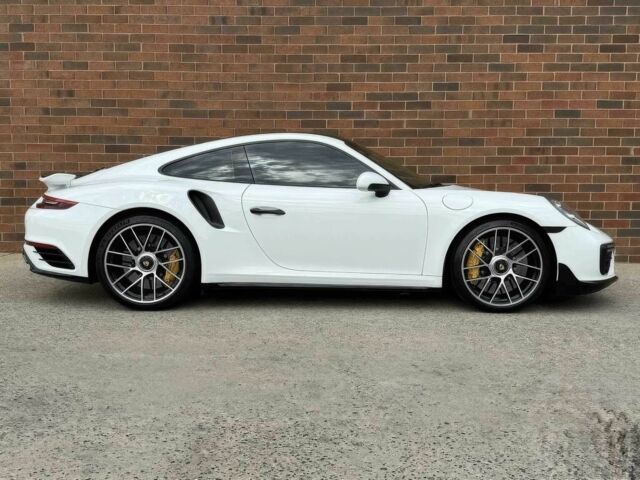 Порше 911 2019 в Черновцах на Automoto.ua Белый Порше 911, объемом двигателя 3.8 л и пробегом 36 тыс. км за 55000 $, фото 7 на Automoto.ua