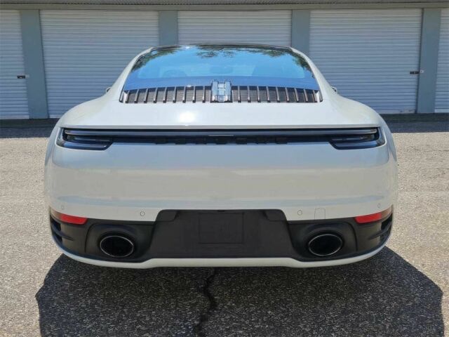 Белый Порше 911, объемом двигателя 3 л и пробегом 50 тыс. км за 38000 $, фото 6 на Automoto.ua