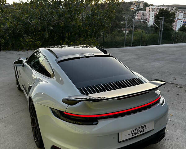 Белый Порше 911, объемом двигателя 3.75 л и пробегом 50 тыс. км за 350000 $, фото 5 на Automoto.ua