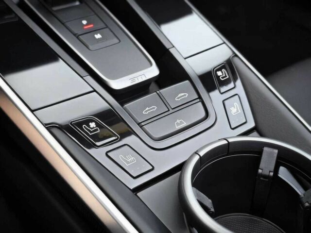 Черный Порше 911, объемом двигателя 3.8 л и пробегом 18 тыс. км за 70000 $, фото 15 на Automoto.ua