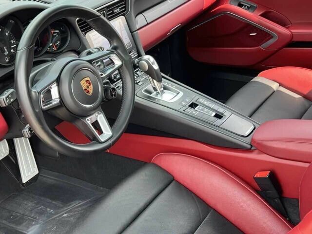 Черный Порше 911, объемом двигателя 3 л и пробегом 47 тыс. км за 14500 $, фото 10 на Automoto.ua