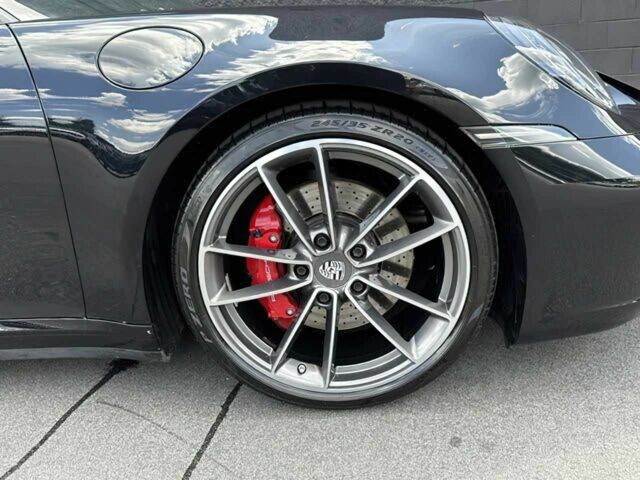 Черный Порше 911, объемом двигателя 3 л и пробегом 48 тыс. км за 28000 $, фото 17 на Automoto.ua