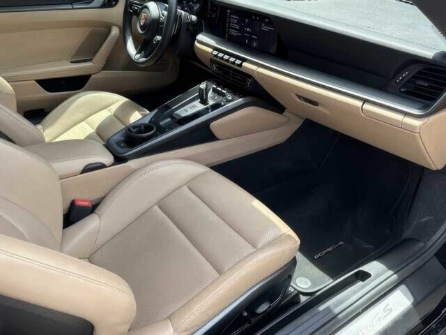 Черный Порше 911, объемом двигателя 3 л и пробегом 44 тыс. км за 85000 $, фото 15 на Automoto.ua