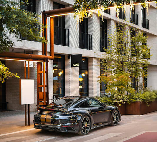 Черный Порше 911, объемом двигателя 3.75 л и пробегом 25 тыс. км за 260000 $, фото 6 на Automoto.ua