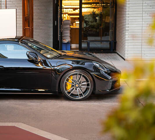 Черный Порше 911, объемом двигателя 3.75 л и пробегом 25 тыс. км за 260000 $, фото 9 на Automoto.ua