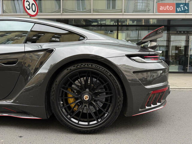 Черный Порше 911, объемом двигателя 3.75 л и пробегом 7 тыс. км за 410000 $, фото 33 на Automoto.ua