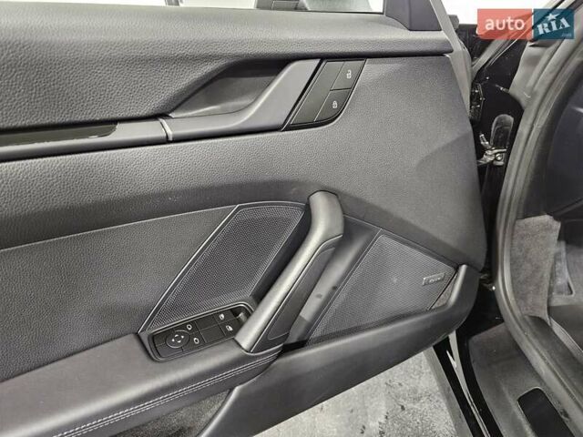 Черный Порше 911, объемом двигателя 2.98 л и пробегом 10 тыс. км за 165555 $, фото 19 на Automoto.ua