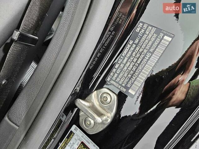 Черный Порше 911, объемом двигателя 2.98 л и пробегом 10 тыс. км за 165555 $, фото 32 на Automoto.ua