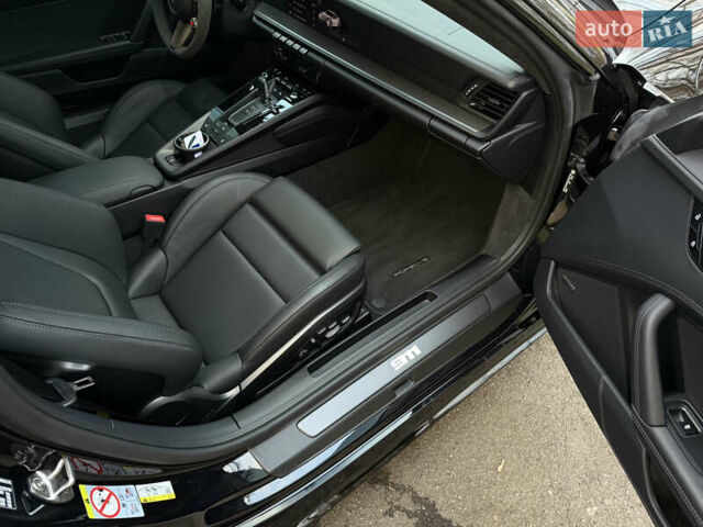 Черный Порше 911, объемом двигателя 2.98 л и пробегом 1 тыс. км за 230000 $, фото 28 на Automoto.ua