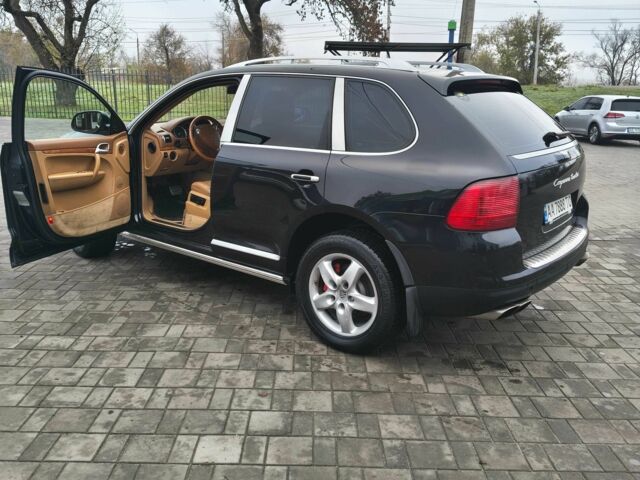 Черный Порше 911, объемом двигателя 4.5 л и пробегом 200 тыс. км за 5954 $, фото 5 на Automoto.ua