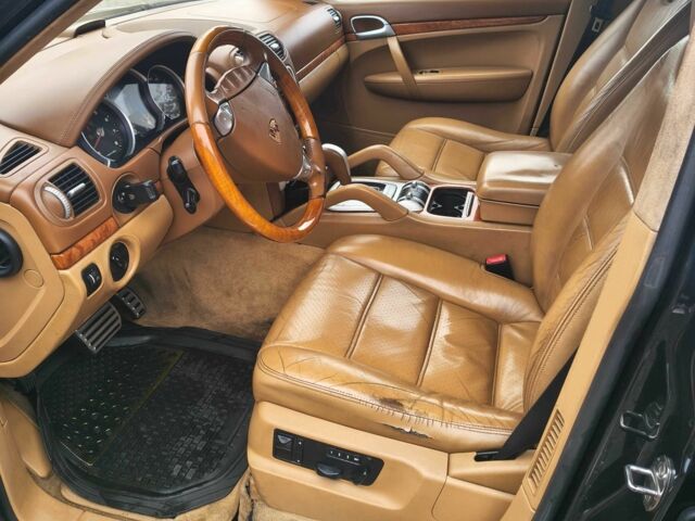 Черный Порше 911, объемом двигателя 4.5 л и пробегом 200 тыс. км за 5954 $, фото 4 на Automoto.ua