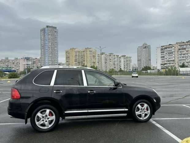 Черный Порше 911, объемом двигателя 4.5 л и пробегом 200 тыс. км за 5954 $, фото 7 на Automoto.ua