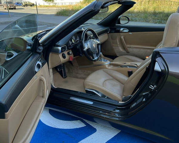 Порше 911 2009 в Запорожье на Automoto.ua Коричневый Порше 911, объемом двигателя 3.82 л и пробегом 54 тыс. км за 58000 $, фото 32 на Automoto.ua
