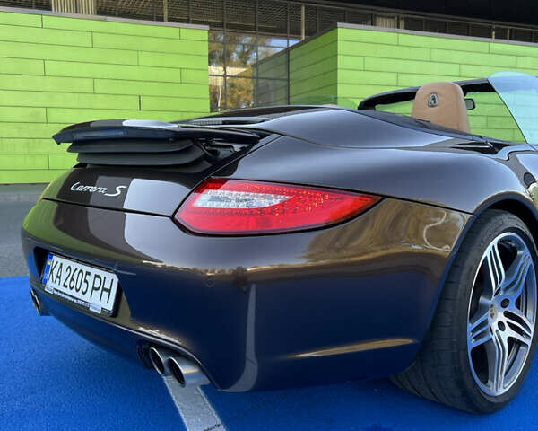 Порше 911 2009 в Запорожье на Automoto.ua Коричневый Порше 911, объемом двигателя 3.82 л и пробегом 54 тыс. км за 58000 $, фото 18 на Automoto.ua