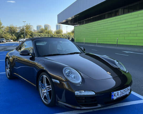 Порше 911 2009 в Запорожье на Automoto.ua Коричневый Порше 911, объемом двигателя 3.82 л и пробегом 54 тыс. км за 58000 $, фото 14 на Automoto.ua
