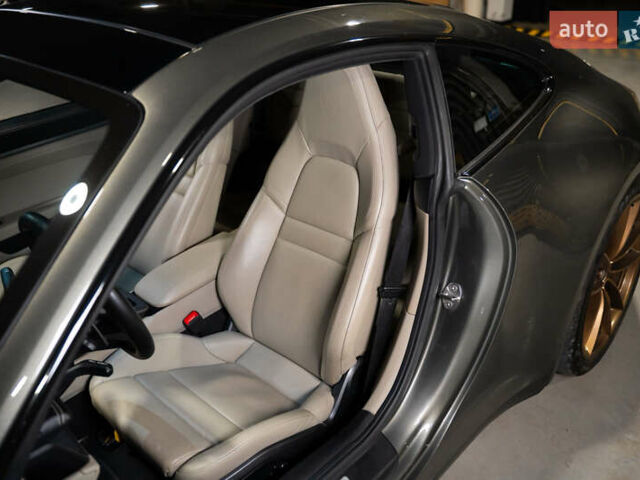 Порше 911 2019 в Луцке на Automoto.ua Коричневый Порше 911, объемом двигателя 3 л и пробегом 28 тыс. км за 144000 $, фото 28 на Automoto.ua