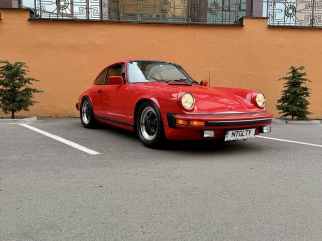 Красный Порше 911, объемом двигателя 3.2 л и пробегом 100 тыс. км за 160000 $, фото 9 на Automoto.ua