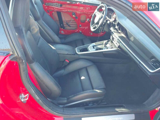 Красный Порше 911, объемом двигателя 2.98 л и пробегом 46 тыс. км за 53100 $, фото 10 на Automoto.ua