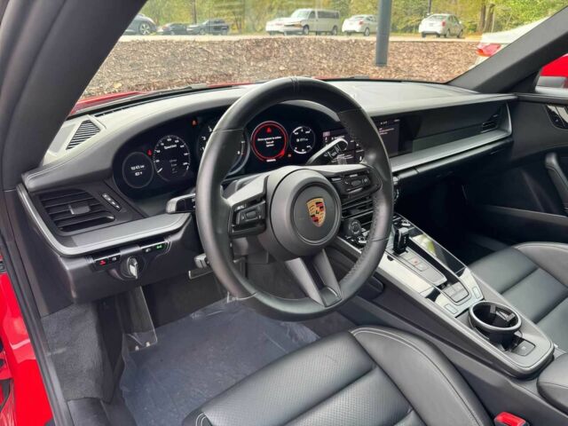 Красный Порше 911, объемом двигателя 3 л и пробегом 33 тыс. км за 46000 $, фото 8 на Automoto.ua