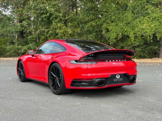 Красный Порше 911, объемом двигателя 3 л и пробегом 33 тыс. км за 46000 $, фото 4 на Automoto.ua