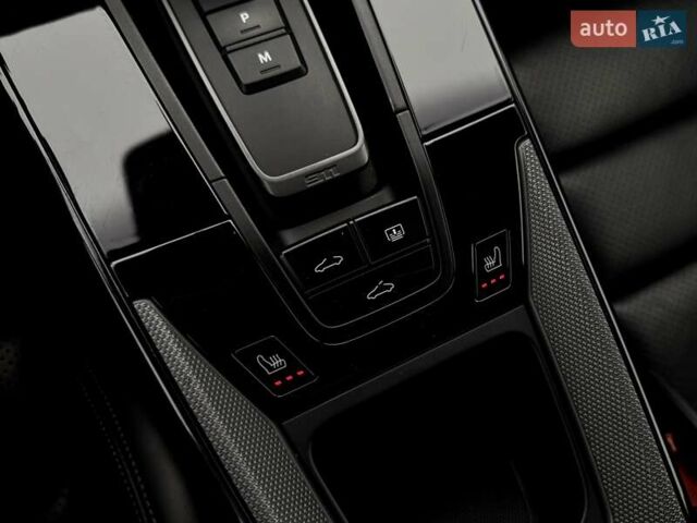 Красный Порше 911, объемом двигателя 2.98 л и пробегом 17 тыс. км за 160000 $, фото 40 на Automoto.ua