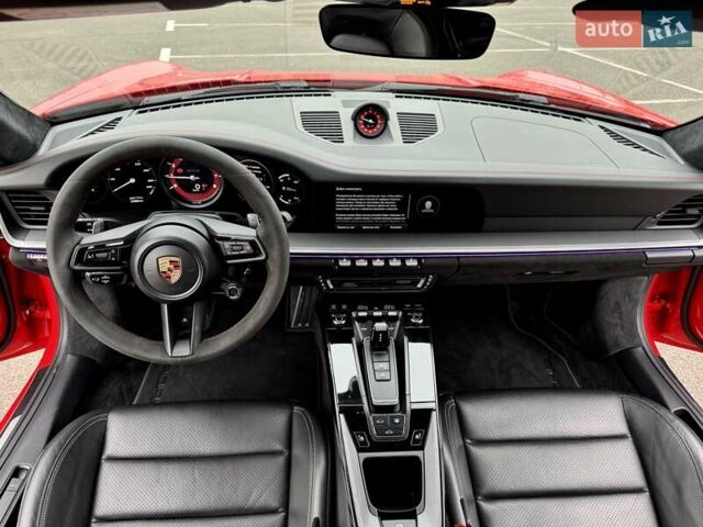 Красный Порше 911, объемом двигателя 2.98 л и пробегом 17 тыс. км за 160000 $, фото 32 на Automoto.ua