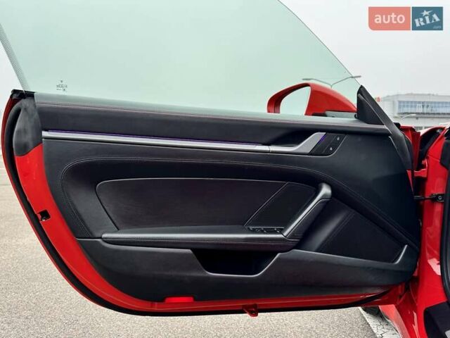 Красный Порше 911, объемом двигателя 2.98 л и пробегом 17 тыс. км за 160000 $, фото 24 на Automoto.ua