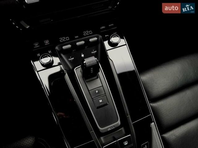 Красный Порше 911, объемом двигателя 2.98 л и пробегом 17 тыс. км за 160000 $, фото 39 на Automoto.ua