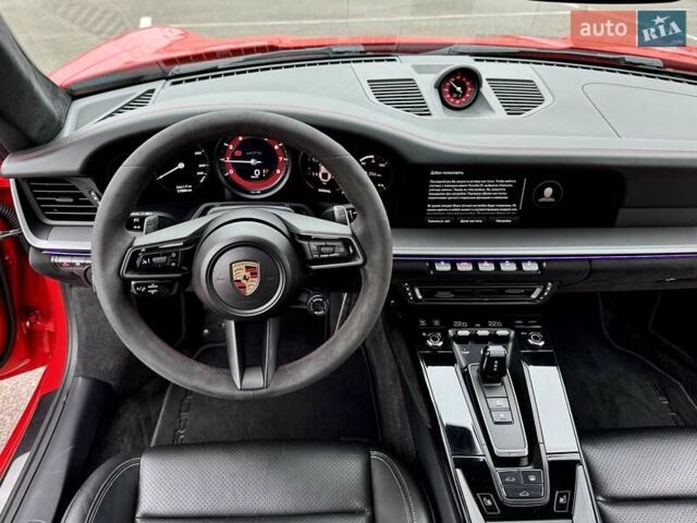 Красный Порше 911, объемом двигателя 2.98 л и пробегом 17 тыс. км за 160000 $, фото 33 на Automoto.ua