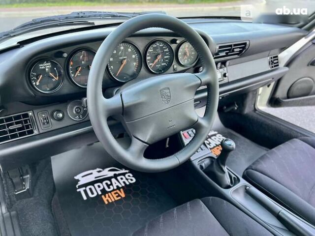 Порше 911, объемом двигателя 3.6 л и пробегом 115 тыс. км за 108500 $, фото 23 на Automoto.ua