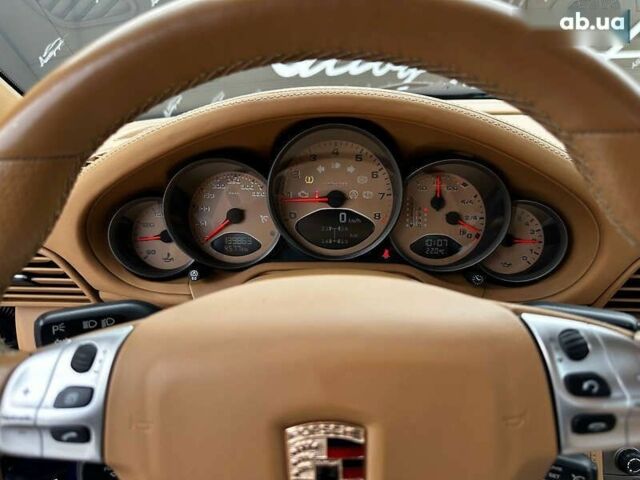 Порше 911, объемом двигателя 3.8 л и пробегом 139 тыс. км за 59000 $, фото 26 на Automoto.ua