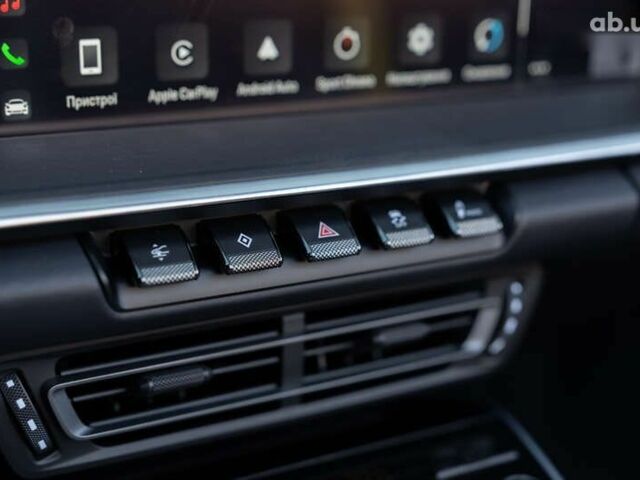 Порше 911, объемом двигателя 3.8 л и пробегом 2 тыс. км за 329000 $, фото 24 на Automoto.ua