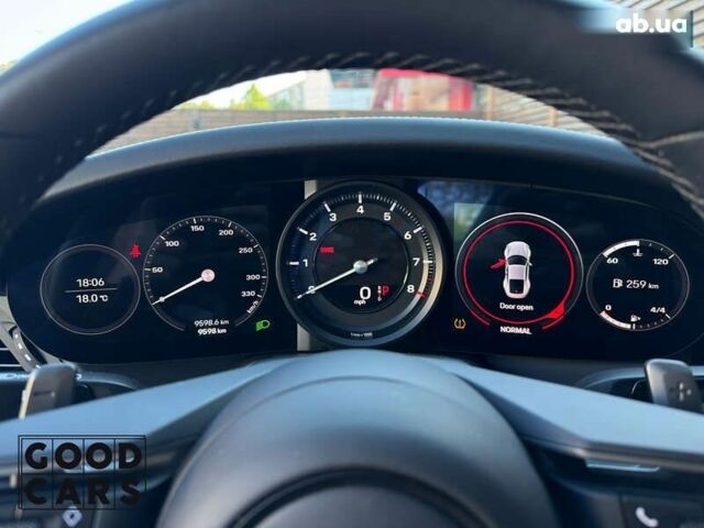 Порше 911, объемом двигателя 3 л и пробегом 9 тыс. км за 154999 $, фото 22 на Automoto.ua