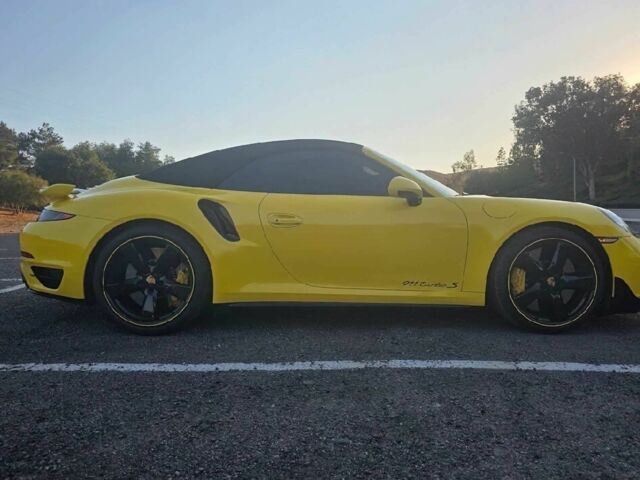 Желтый Порше 911, объемом двигателя 3.8 л и пробегом 74 тыс. км за 78000 $, фото 5 на Automoto.ua