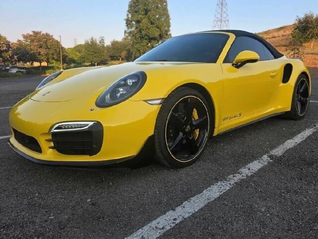 Желтый Порше 911, объемом двигателя 3.8 л и пробегом 74 тыс. км за 78000 $, фото 2 на Automoto.ua