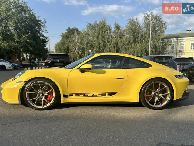 Желтый Порше 911, объемом двигателя 4 л и пробегом 1 тыс. км за 330000 $, фото 3 на Automoto.ua