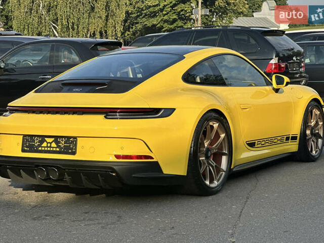 Желтый Порше 911, объемом двигателя 4 л и пробегом 1 тыс. км за 330000 $, фото 5 на Automoto.ua