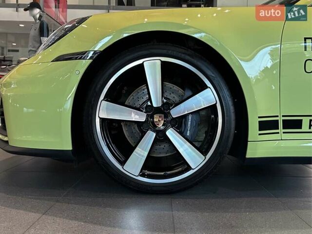 Жовтий Порше 911, об'ємом двигуна 2.98 л та пробігом 3 тис. км за 199900 $, фото 12 на Automoto.ua