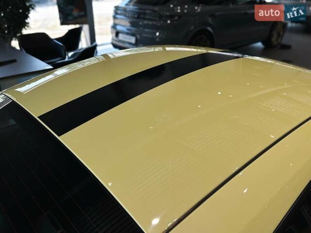 Жовтий Порше 911, об'ємом двигуна 2.98 л та пробігом 3 тис. км за 199900 $, фото 7 на Automoto.ua