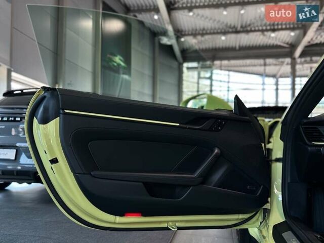 Жовтий Порше 911, об'ємом двигуна 2.98 л та пробігом 3 тис. км за 199900 $, фото 15 на Automoto.ua