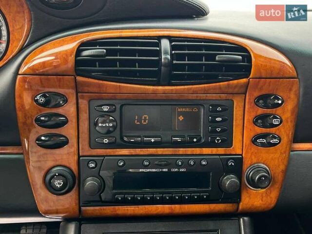Сірий Порше 911, об'ємом двигуна 3.4 л та пробігом 155 тис. км за 37490 $, фото 26 на Automoto.ua