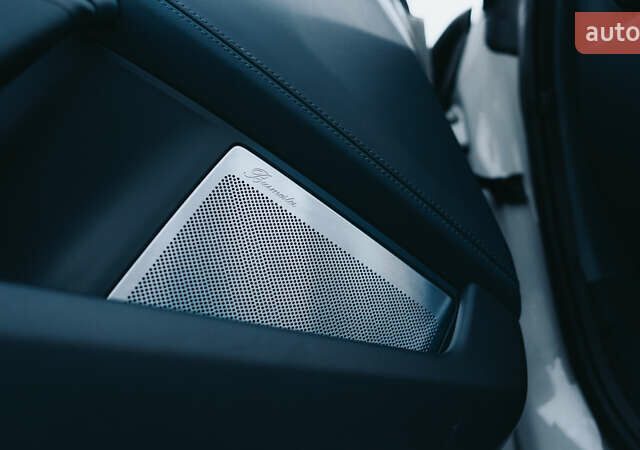 Серый Порше 911, объемом двигателя 3.75 л и пробегом 50 тыс. км за 270000 $, фото 31 на Automoto.ua